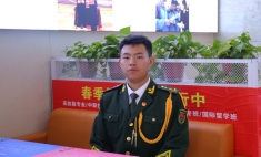 追夢(mèng)少年付崇偉 從動(dòng)漫迷到國(guó)旗衛(wèi)士