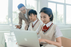 新華就業(yè)保障體系，助力新華學(xué)子成就事業(yè)！