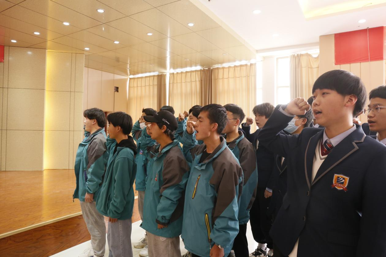蘭州新華新團員入團宣誓儀式舉行