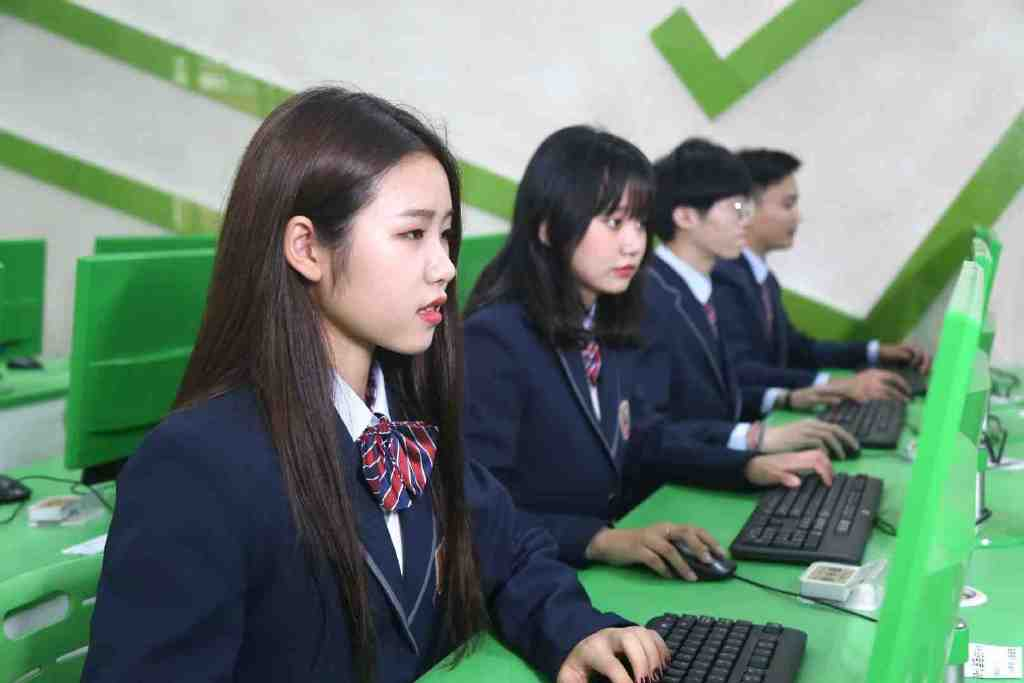 漫漫求學(xué)路上，我們該養(yǎng)成怎樣的心態(tài)呢？
