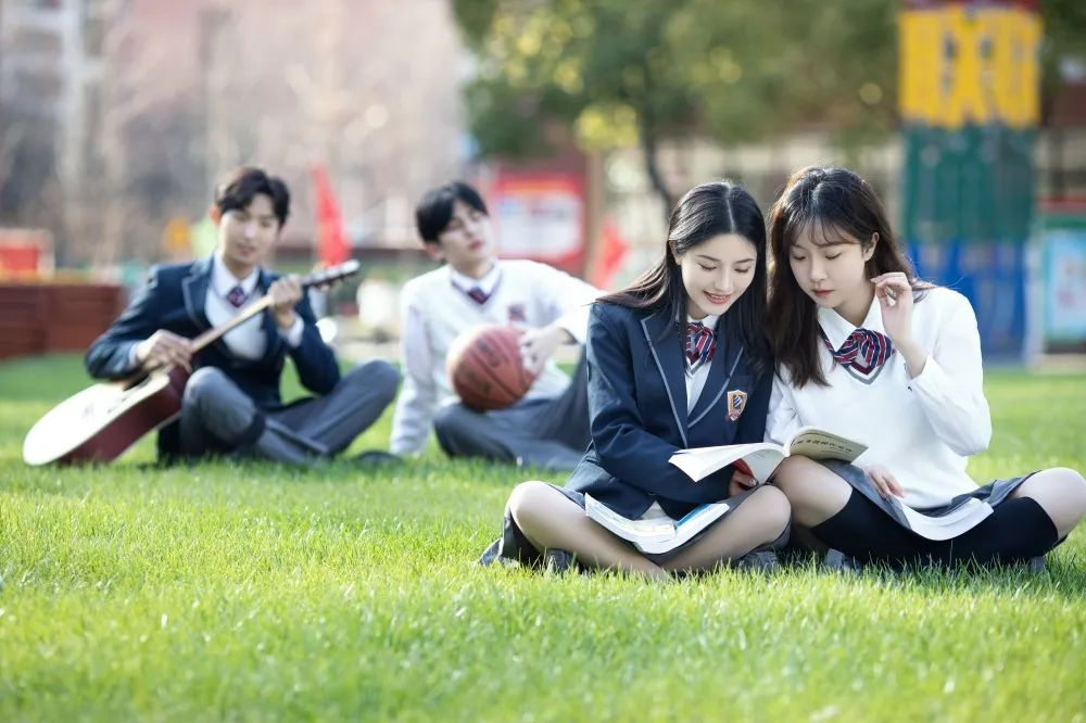 不想上學(xué)？準(zhǔn)備輟學(xué)打工？這里有一封信想給你→