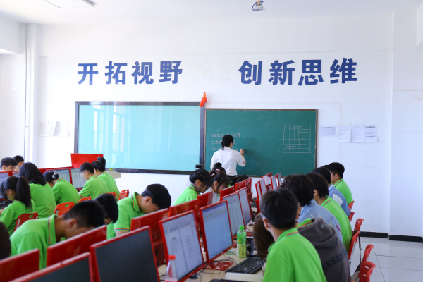 初中生讀不了高中，上什么學校好？